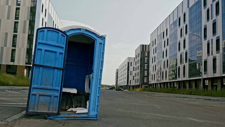 Best VIP or Luxury Restroom Trailers  in Fredericktown, OH